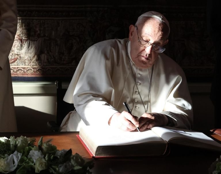 Muere el Papa Francisco a los 88 años