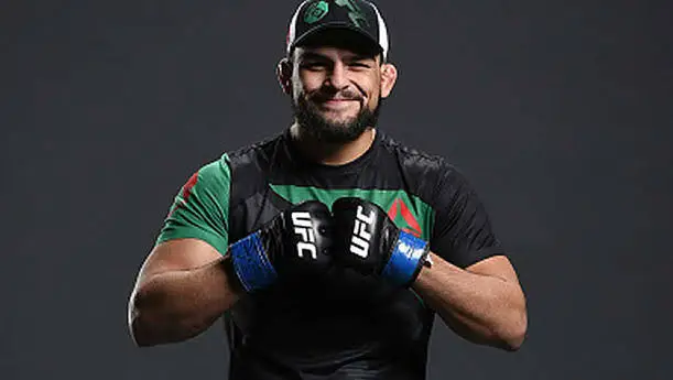 Peleador de UFC estalla por comida y promete no volver: ‘Maldita sea México, es un agujero de mier..’