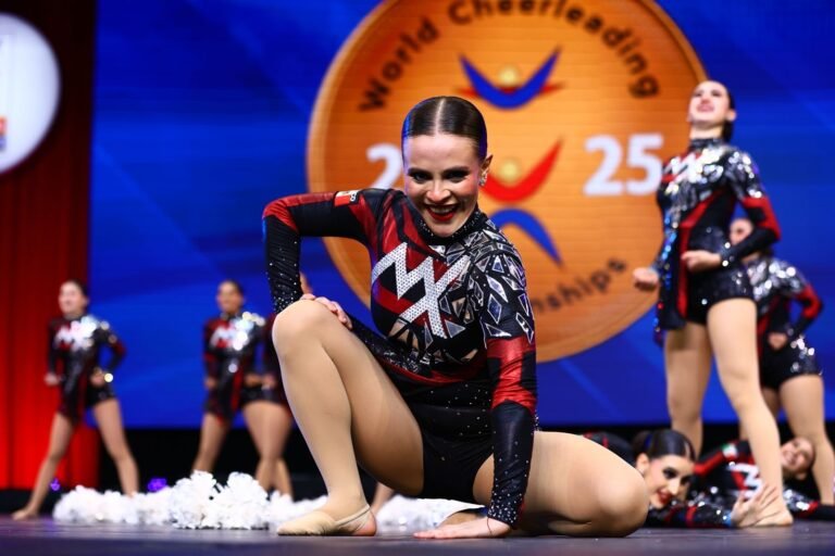 Conquistan cheerleaders queretanas medallas en competencias mundiales