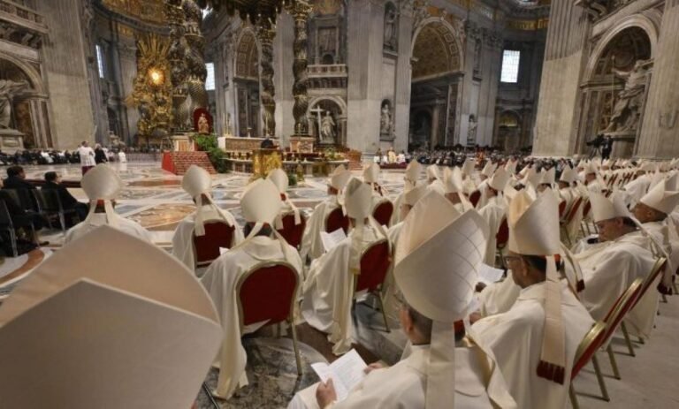 Ya en Roma, los 133 cardenales electores