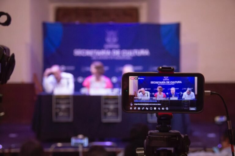 Llega a Querétaro la magia de El Lago de los Cisnes con el Royal Ukrainian Ballet y la OFEQ