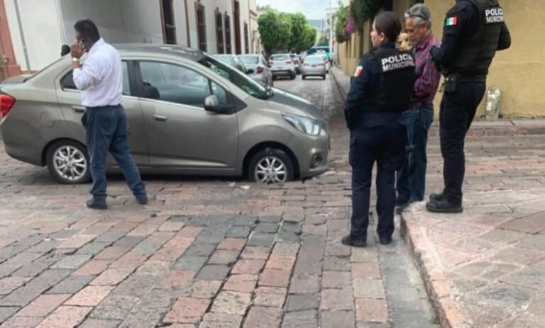 Calles del Centro Histórico, bajo reparación por tres socavones