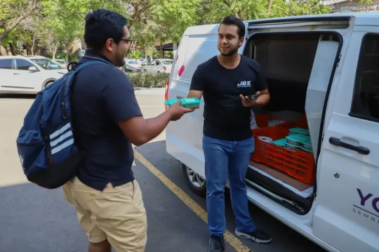 Entrega UAQ apoyos alimentarios en colaboración con Fundación Yolotl