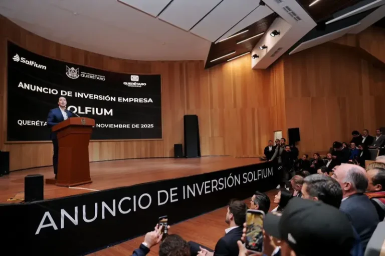 Participa Felifer Macías en anunció de inversión que impulsa la innovación energética en Querétaro