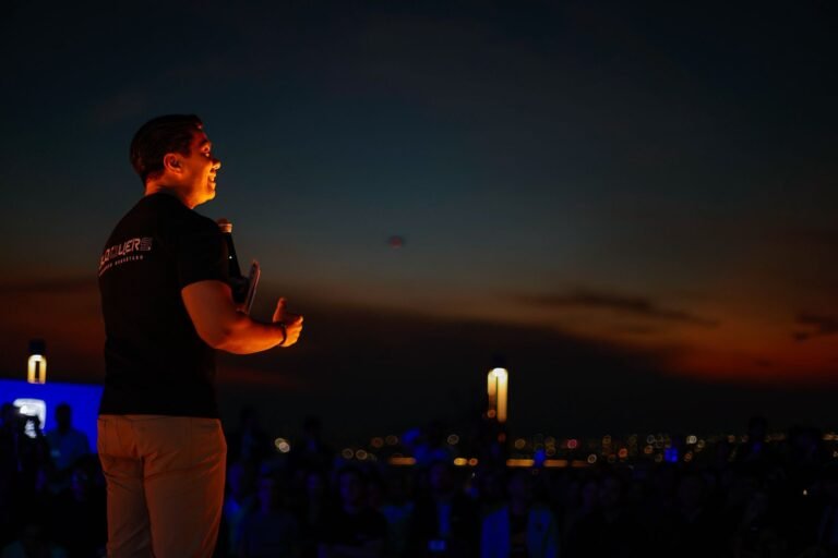 Felifer Macías lanza oficialmente la marca Bloquers