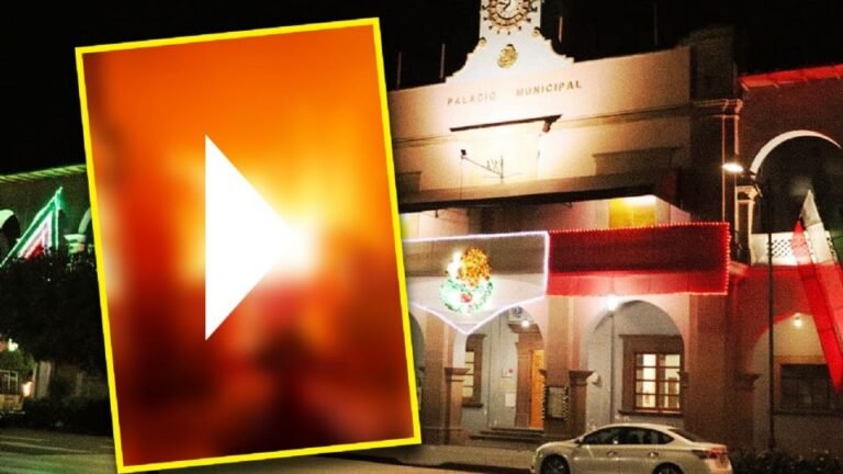 Prenden fuego a ayuntamiento de Apatzingán por asesinatos de Bernardo Bravo y Carlos Manzo