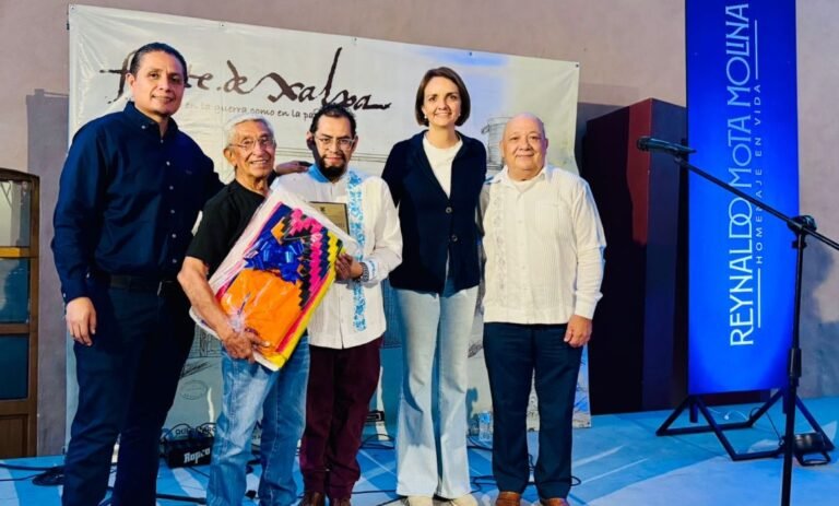 Rinden homenaje a Reynaldo Mota, impulsor de la cultura de la Sierra Gorda