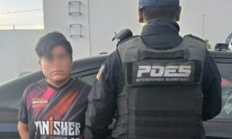 Detienen a hombre por robo violento a transeúnte en centro histórico