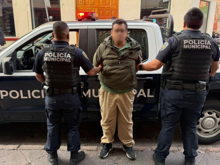 SSPMQ recupera auto con reporte de robo en el Centro