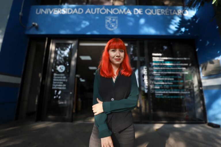 Dan mención honorífica a alumna UAQ en Premio INAH 2025