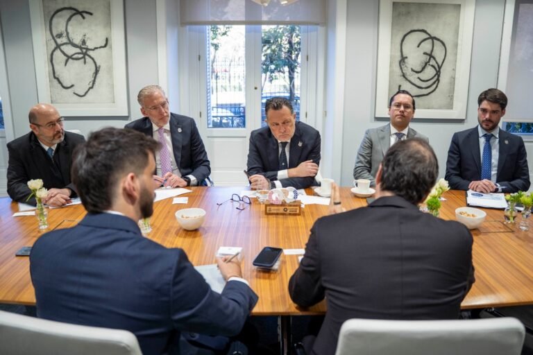 Explora Gobernador nuevas inversiones para Querétaro en España