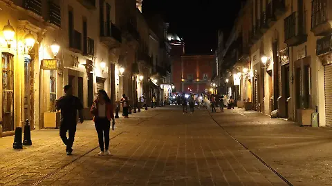 Renovación lumínica en Querétaro: LED y energía solar transforman la imagen urbana