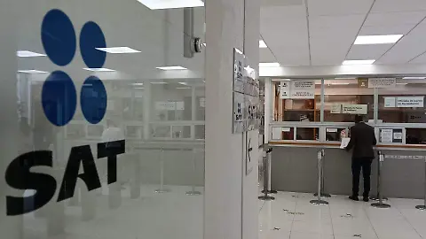 SAT advierte sanciones a quienes exijan constancia de situación fiscal para facturar
