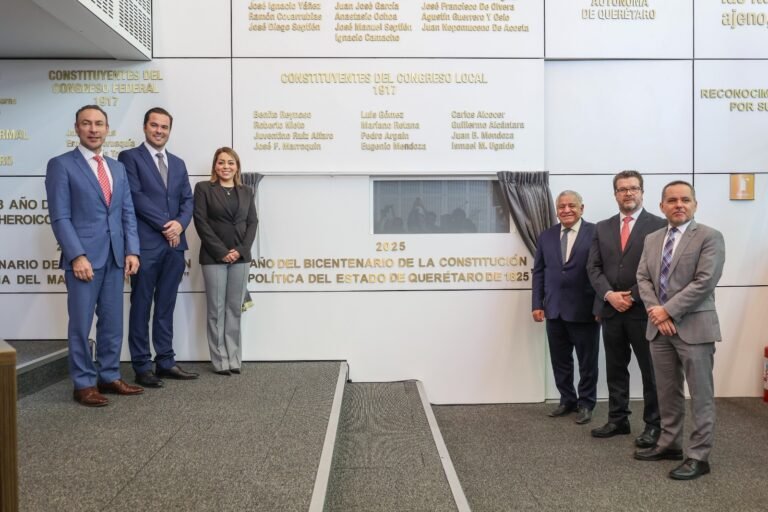 Pleno conmemora 200 años de la Constitución de Querétaro de 1825