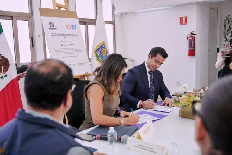 Felifer Macías y Alessandra Rojo de la Vega firman Acuerdo de Amistad entre Querétaro y Cuauhtémoc
