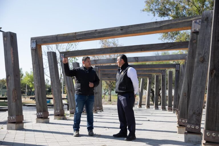 Roberto Cabrera supervisa rehabilitación de la Tota Carbajal y mejora de la imagen del Jardín Fundadores y Parque Las Garzas
