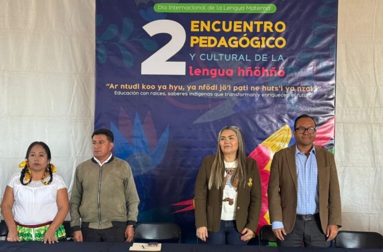 Fortalece USEBEQ preservación de lengua Hñöhñö con encuentro pedagógico