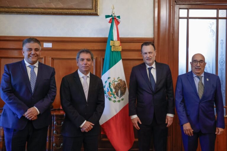 Se reúne Gobernador con el Secretario de Hacienda