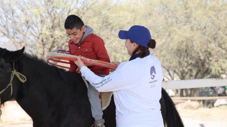 Inicia SEDIF con las sesiones de equinoterapia 2026