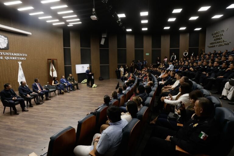 Encabeza Felifer Macías conversatorio para fortalecer la seguridad en Querétaro