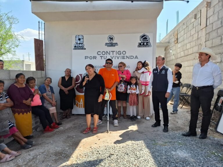 Gobierno Municipal e IVEQ entregan nueva acción de vivienda en Pedro Escobedo
