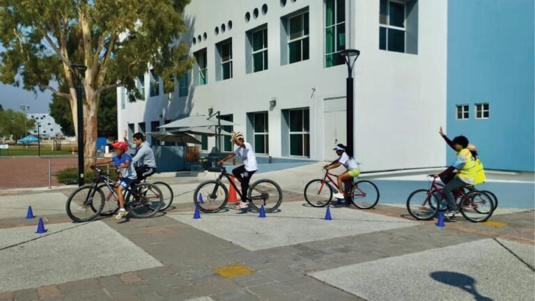 Impulsa Felifer Macías la cultura de la movilidad