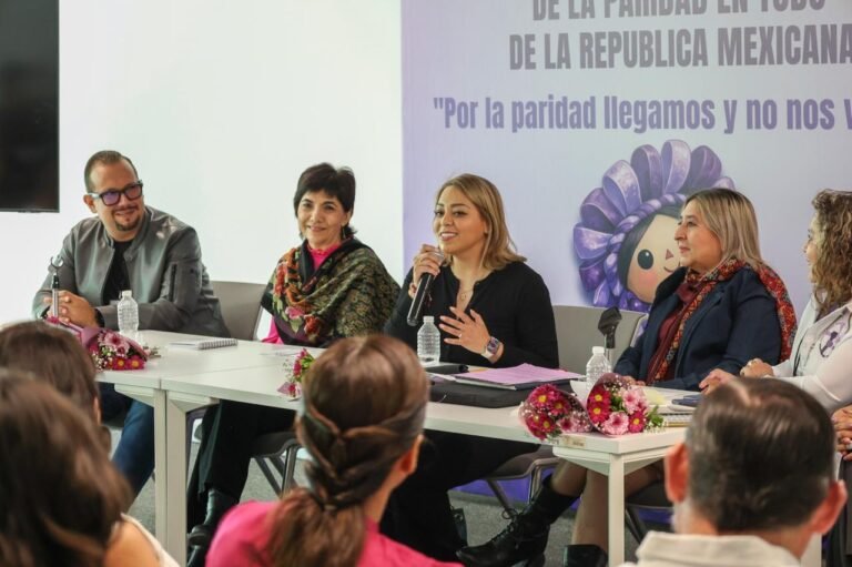 Ginna Guzmán y Homero Barrera, participaron en foro organizado por la Red Nacional de Mujeres