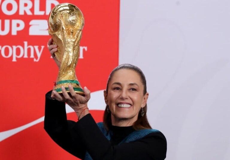 Sheinbaum recibe la Copa FIFA a 100 días del Mundial 2026