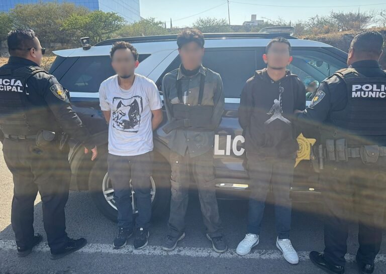 Sustraen malla ciclónica de un predio en Lomas del Marqués