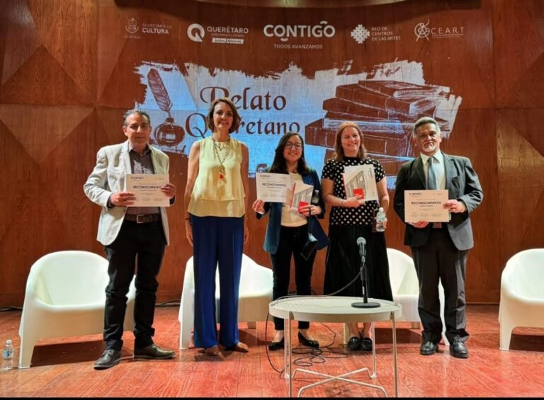 Presenta López Birlain el libro “Relato Queretano”