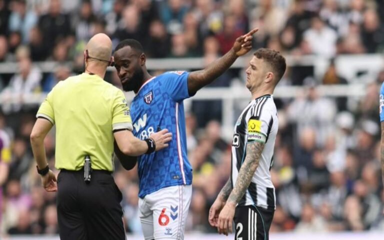 Detenido un hombre por insultar a jugador del Sunderland