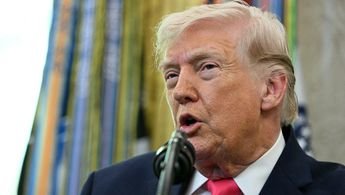 Trump confiesa que EU envió armas a manifestantes de Irán