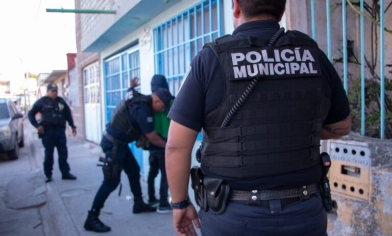 Operativos preventivos dejan 90 detenidos y 5 armas aseguradas en Querétaro