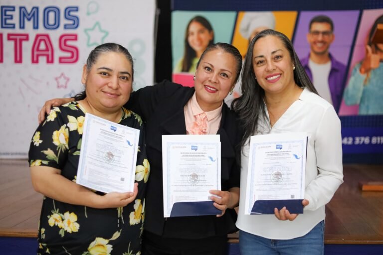 Más de 400 mujeres de Corregidora concluyeron los cursos y talleres impulsados por la Secretaría de la Mujer