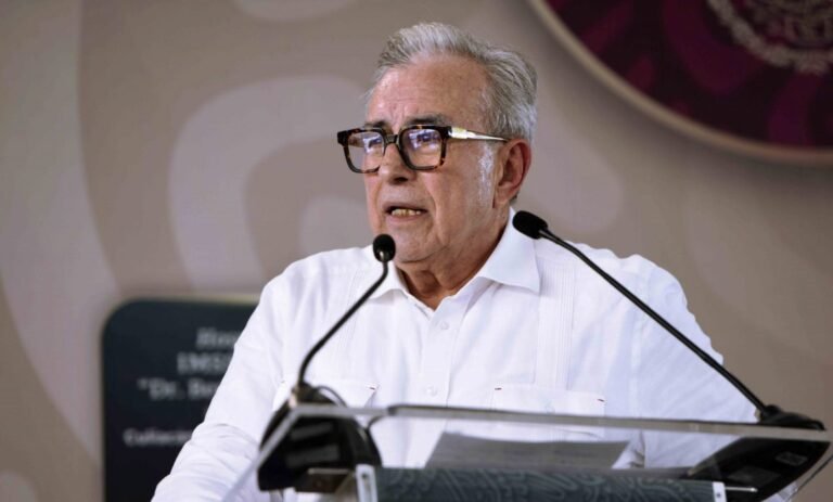 Rubén Rocha sigue en Sinaloa, afirma García Harfuch
