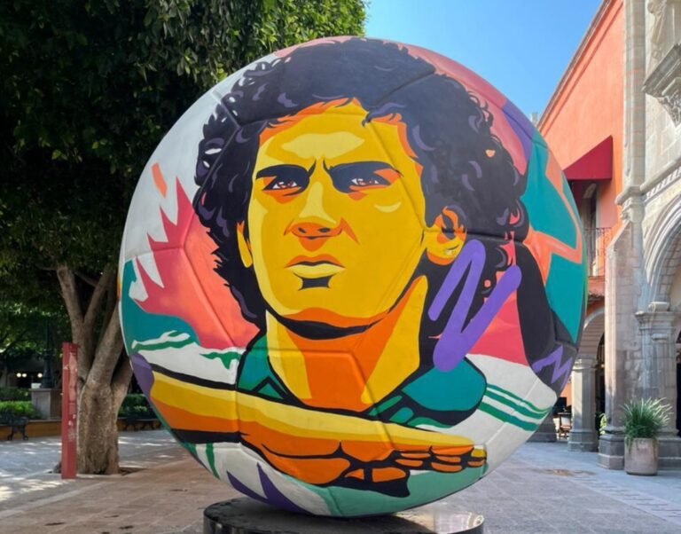 “Querétaro: la capital de la cultura futbolera” llega al Centro Histórico