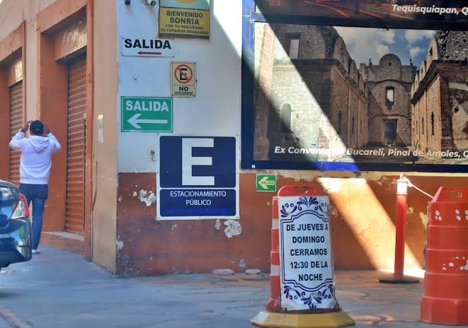 Querétaro lanzará plataforma digital para reservar estacionamiento en el Centro Histórico