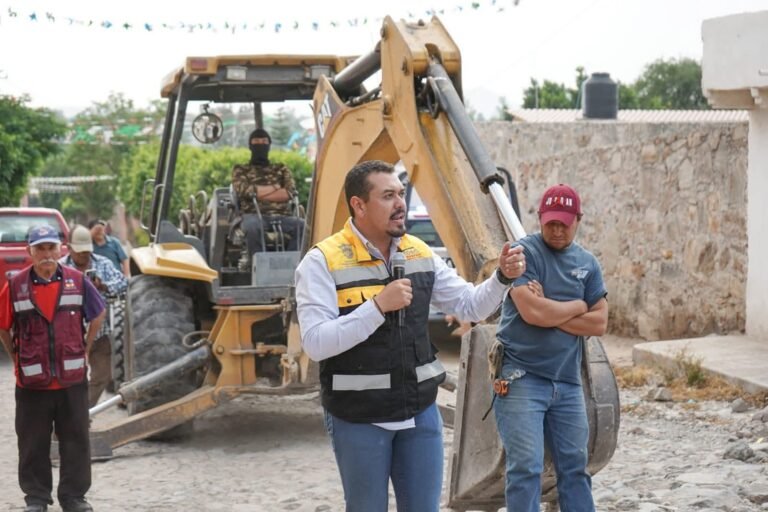 Arranca obra integral de agua, drenaje y pavimentación en comunidad de Pedro Escobedo