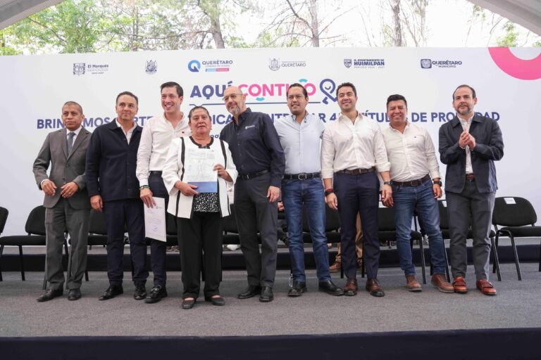 Se entregan más de 450 títulos de propiedad a familias de la zona metropolitana