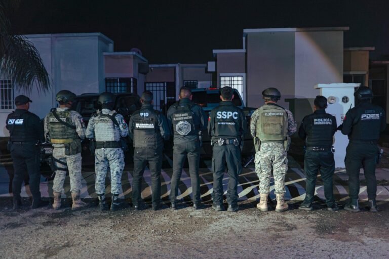 Caen 20 personas tras nueve cateos simultáneos en Querétaro y Corregidora