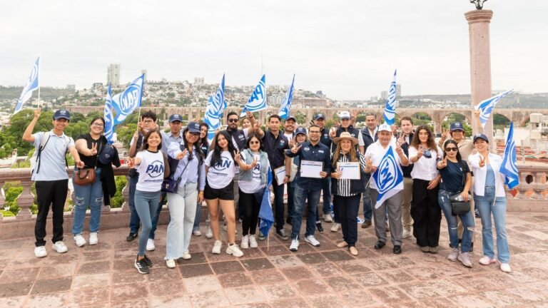 Con jornada ciudadana, panistas cierran recolección de firmas para solicitar al INE retirar registro a Morena