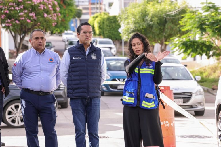 Chepe Guerrero supervisa reparación de socavones en Tejeda