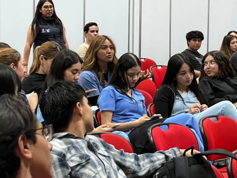 Llama AMEQ a estudiantes y personal al servicio de la comunidad a refrendar su Tarifa Unidos