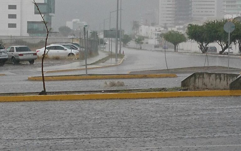 En Querétaro se mantienen operativos permanentes por temporada de lluvias