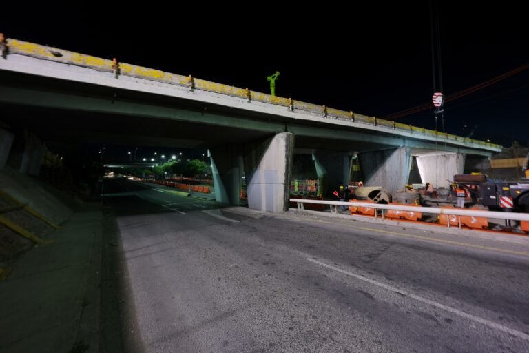 Piden ampliar clases virtuales y home office para reducir tráfico por obras del Tren México-Querétaro
