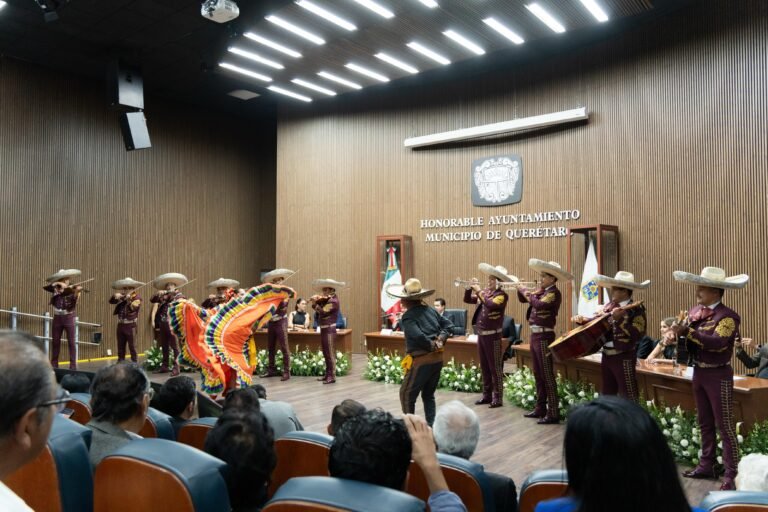 Mariachi Los Palmeros recibe la presea “Germán Patiño Díaz” por su legado musical