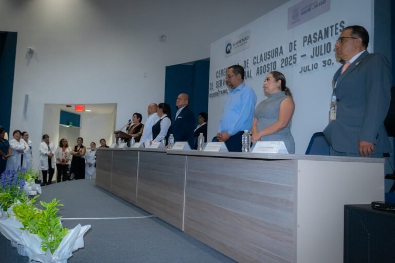 Concluyen pasantes de salud su servicio social en el Hospital General de Querétaro