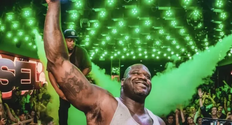 La superestrella de la NBA Shaquille O’Neal visita Barcelona para pinchar como DJ en Opium