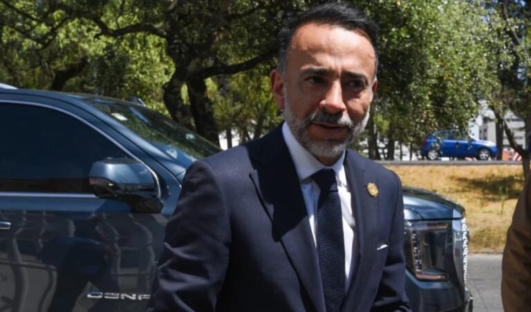 Vinculan a proceso a alcalde de Metepec por abuso de autoridad