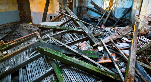 Colapso de techo en Pakistán deja 14 niños muertos